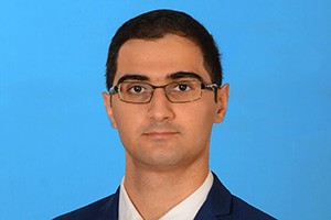 Выпускник экономического факультета Мамед Аскеров